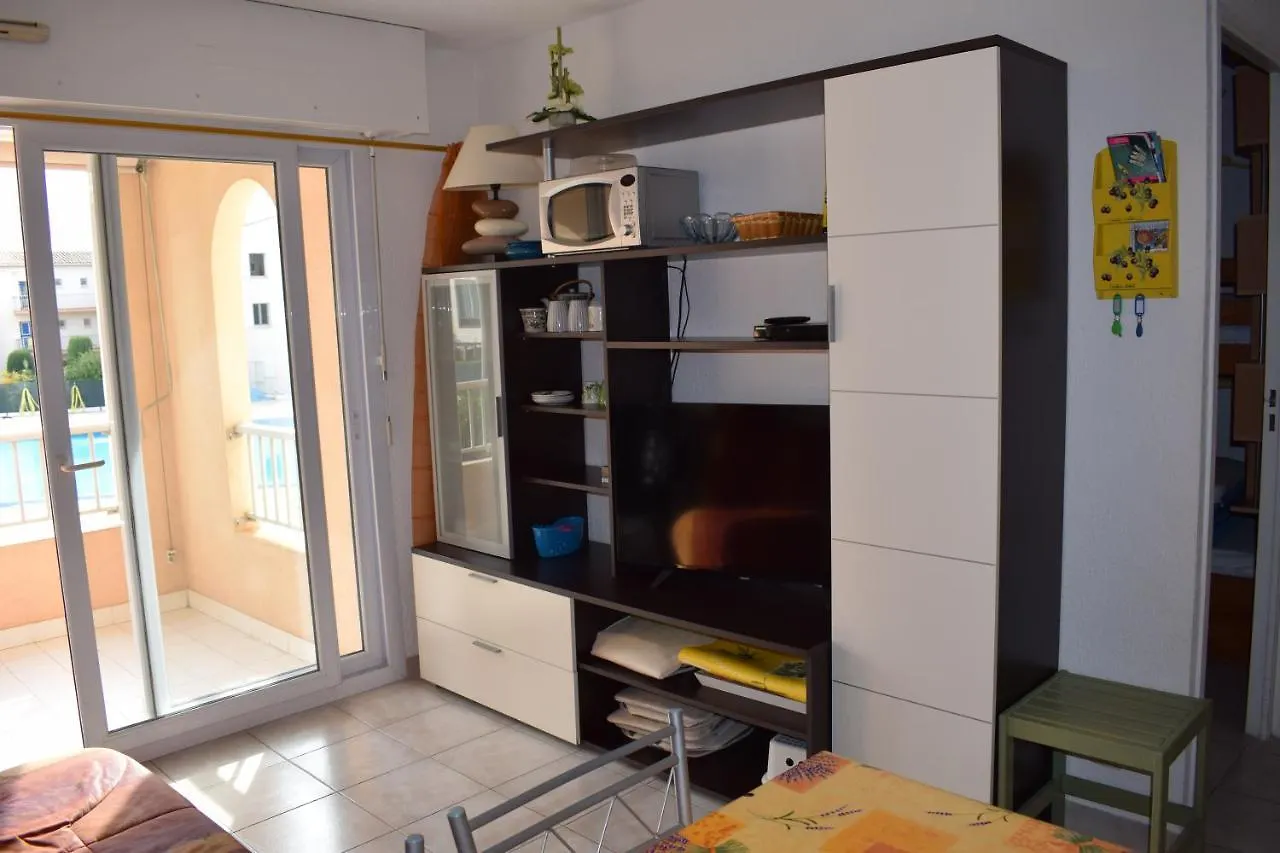 Appartement A Frejus 2 Pieces Pour 4 Personnes, Terrasse Avec Vue Piscine France