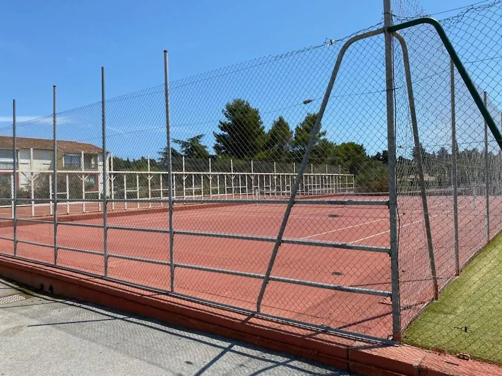 Appartement A Frejus 2 Pieces Pour 4 Personnes, Terrasse Avec Vue Piscine Apartment