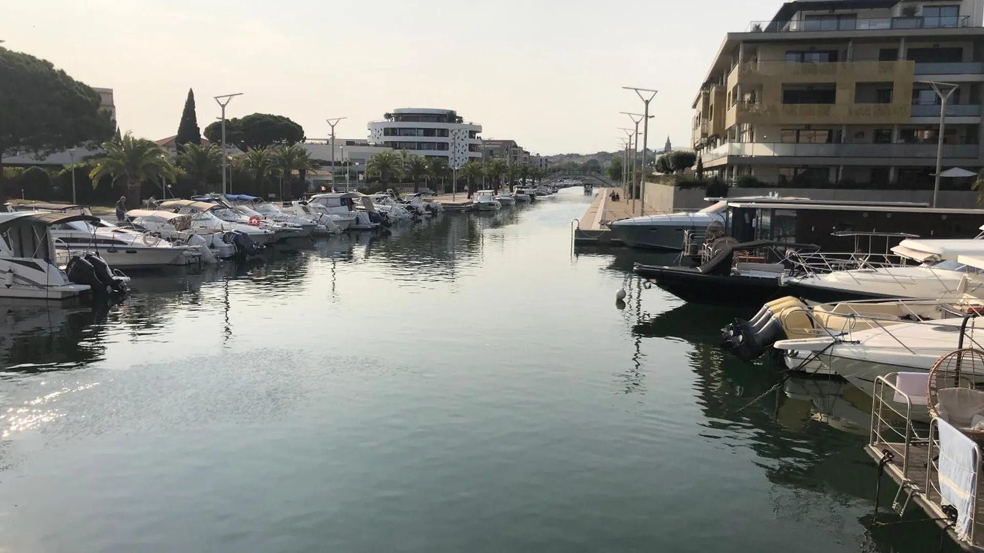 Apartment Appartement A Frejus 2 Pieces Pour 4 Personnes, Terrasse Avec Vue Piscine